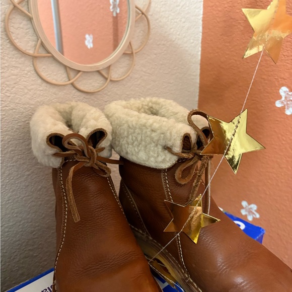 Brown Ankle Boots with Shearling Lining - Picture 2 of 3